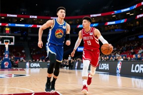 勇士发挥出色，连胜火箭取得领先